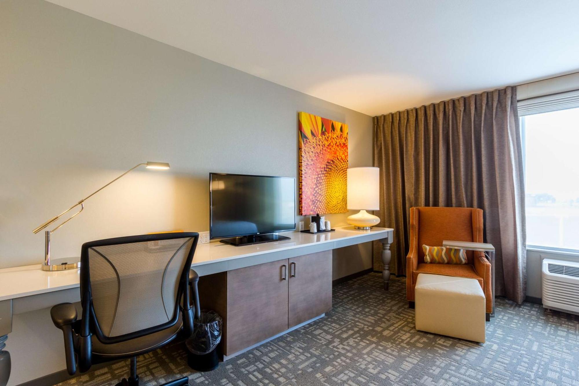 Hilton Garden Inn Salina Exterior foto